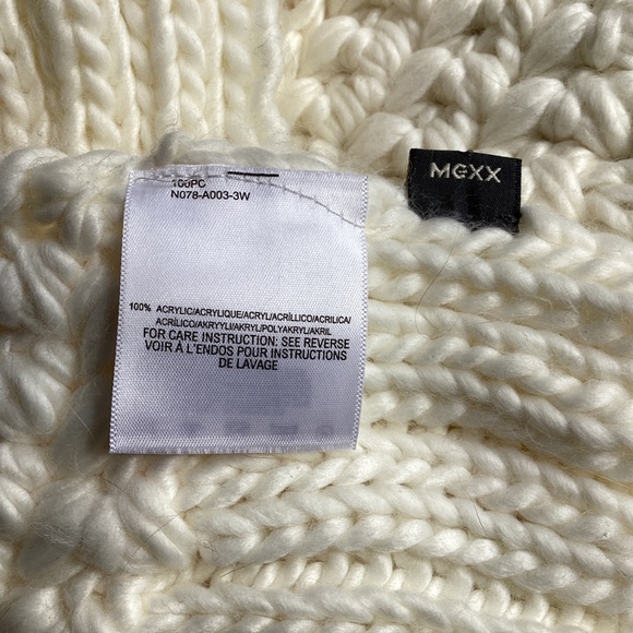 MEXX CREAM THICK PLUSH KNIT SCARF WITH EMBELLISHED HEM DETAIL - Picture 3 of 9